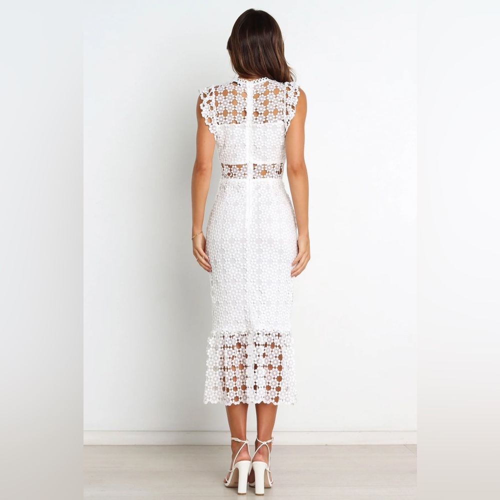 Lauren Lace Overlay Dress - Picture 3 of 6